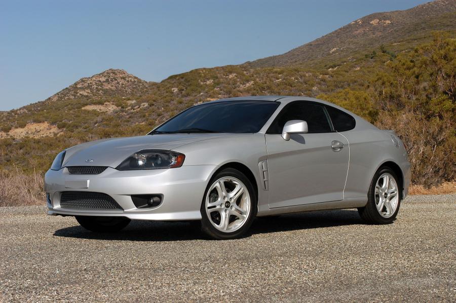  Hyundai Coupe 2004 года  (фото 8 из 20)